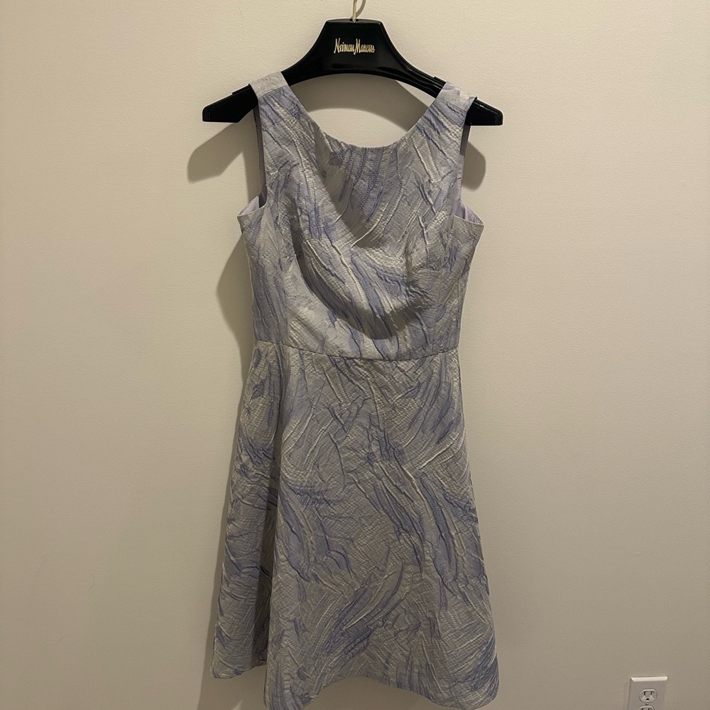 Kay Unger Elegant Blue Patterned Dress